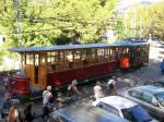 Strasenbahn Soller 04.11.06,Spanien/Balearen/Mallorca/Soller,Stra�enbahn wartet abfahrbereit vor dem Bf.Soller in Richtung Port de Soller.