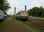 BR 140 mit Zugen 140 423 am 25.7.2007 mit Containerzug in D�rverden