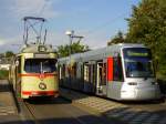 Alt trifft neu. Hier 2964 und 3310 in D-Unterrath. Gegen ...