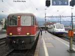 Re 4/4 11146 mit IR 2159 nach Locarno, ETR 470 ...