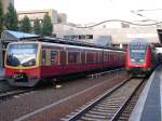 Im Bahnhof Potsdam Hbf ist der RE1 der KBS 260 ...