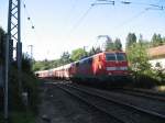 KBS 720 (Schwarzwaldbahn) 111 062-6 scheibt ihren Fu�ballsonderzug von Villingen nach reiburg gerade wieder nach Hause als sie am B�31 der Schwarzwaldbahn vorbei kommt.5.8.07