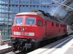 Berlin Hauptbahnhof (Lehrter Bahnhof) BR 234 180-8 f�hrt heute am 05.08.07 den EuroCity 45 von Berlin Hauptbahnhof nach Warszawa Wschodnia.