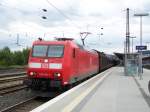 BR 185 mit Z�gen Br.185 041-1 mit einem gemischten G�terzug GZ bei der Durchfahrt durch Aschaffenburg Hbf. Aufgenommen am 2.August 2007