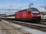 SBB - Durchfahrende 460 031-8 mit Schnellzug im Bahnhof von ...