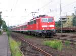 BR 111 123-6 f�hrt mit Nahverkehrszug in Solingen Hbf ein

8.08.07,Solingen ...