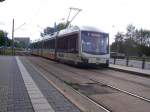 Variobahn Nr. 609 f�hrt aus der Haltestelle Robert-Siewert-Stra�e in Richtung ...