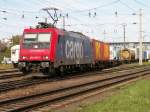 482 040 am 18.8.2007 bei der Durchfahrt in Wels Hbf ...