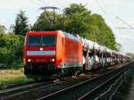 185-155 f�hrt ihren Autozug (nat�rlich sind dies Autotransportwagen) auf der ...
