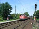 110-491 f�hrt mit dem aus 5 Wagen bestehenden RE10416 aus ...