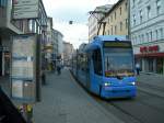 Eine stra�enbahn am Hauptbahnhof ( die 2211 auf der Linie ...