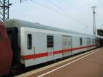 Dieser Gep�ckwagen (51 8095-90 909-0 Dmsdz)fuhr mit
Ersatz IC 2807 mit.(25.08.2007) ...