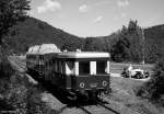 typ-vt-wumag WUMAG VT761 mit Beiwagen auf der Museumsbahn der DFS. Aufnahme mit BMW-Cabriolet bei Muggendorf. 8. Juli 2007