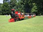 Karlsruher Schlo�gartenbahn mit der Dampflok Greif , aufgenommen am 09.06.2003. Die ...