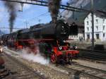 01 202 und 01 1066 in Doppeltraktion mit einem Sonderzug ...
