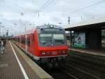Die S 1 aus D�sseldorf erreicht Dortmund Hbf,Einfahrt auf Gleis ...