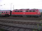 110 426-4 stand am 21.10.2005 mit N-Wagen In Lauda  ...