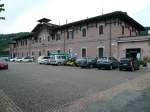 Das Bahnhofsgeb�ude Stresa am 9.8.2007   ...