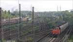 RBH 830 mit Leerzug hat den Gbf.-Gelsenkirchen-Bismarck passiert und f�hrt ...