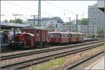 323 699 und der Nebenbahntretter stehen am 01.07.2007 in M�nchen ...