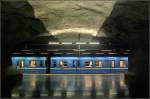 Stockholm U-Bahn Blaue Linie, Stammstrecke, Station 'Stadshagen'. Ab Fridhemsplan steigt die Strecke bis zur Station 'Stadshagen' an. Die Bahnsteigebene liegt etwas �ber NN. Ausg�nge auf beiden Seiten. 23.8.2007 (Matthias)