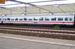 IC-Zuge und IC-Wagen 2.Klasse Wagen des IC 2037 von Norddeich Mole nach Leipzig Hbf beim Halt am Flughafen Halle/Leipzig; 27.08.2007