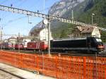 Sonstige Hier fuhren 3 private Eloks im Gespann durch Erstfeld. Eine Re 620 Steht auch noch dabei! (08.09.2007)