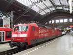 120 501-2 war Zuglok des Pbz 77663 hier in Leipzig ...