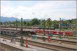 Betriebliche Ruhe in Rosenheim. 4024 072 wartet als RB 5111 ...