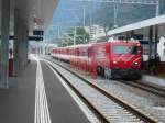 Regionalzug der Matterhorn Gotthard Bahn nach Zermatt fährt am 19.8.2007 ... Regionalzug der Matterhorn Gotthard Bahn nach Zermatt fährt am 19.8.2007 ...