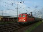 Die 110 236-7 mit ...  Hubert Hager 01.10.2007