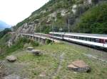 Ic in Richtung Visp am 16.8.2007 oberhalb von Brigerbad  ...
