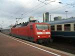 BR 120 144-1 mit IC 1946 nach Karlsruhe,rechts im Bild ...