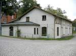 Der Lokschuppen Geyer mit Sozialanbau aus Richtung Sch�nfeld gesehen. 03.10.07 ...