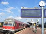 Zugzielanzeiger Zugzielanzeiger samt des Zuges in Dortmund auf Gleis 20.