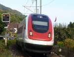 SBB - ICN bei der Durchfahrt im Bahnhof von Ligerz ...