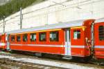 Wagen MGB exBVZ A 2075 am 23.05.1997 in Zermatt - 1.Klasse-Wagen - Baujahr 1971 - SIG - Gewicht 13,50t - L�P 17,37m - 36 Sitzpl�tze/30 Stehpl�tze - zul�ssige Geschwindigkeit km/h 90 - �4=28.09.1993 - Logo BVZ neu gro� - Lebenslauf: ex BVZ A 2075 - 2003 MGB A 2075 - Hinweis: Die Wagenserie bestand aus 8 Wagen mit den Nummern 2071 bis 2078.
