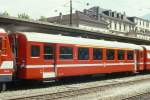 Wagen MGB exBVZ AD 2077 am 05.05.1991 in Brig - 1.Klasse-Wagen mit Gep�ckabteil - Baujahr 1971 - SIG - Gewicht 12,00t - L�P 17,37m - 30 Sitzpl�tze/24 Stehpl�tze Ladegewicht 2,00t - zul�ssige Geschwindigkeit km/h 90 - �4=03.02.1988 - Logo BVZ alt klein - Lebenslauf: ex BVZ A 2077 - 03.02.1988 AD 2077 - 07/1999 BDR 2295 - 2003 MGB BDR 2295.

