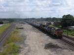 Die BNSF Lok 717 (tr�gt noch die Santa Fe Lackierung) ...