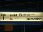 Zugzielanzeiger in Paderborn f�r den IC 2456 Strelasund von Ostseebad ...