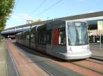 Rheinbahn Linie 701 an Haltestelle Bf D�sseldorf-Benrath in
Richtung D�sseldorf Stadtmitte.(13.10.2007) ...