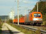 Der RTS-Holzzug mit der 1216-902 �berraschte mich auf der Passauerbahn, ...