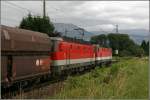 br-1144 Die Wiener 1144 268, (mit �BB Wortmarke aber leicht ausgebleichten Lack) und die Innsbrucker 1144 234, (mit 'Pflatsch' aber sauberen Lack) fahren mit dem leeren Kalkzug nach Tirol. Auf der 238 ist schon der Traktionsname entfernt worden...