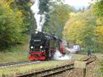 Harzer Schmalspurbahnen 13-Oktober-2007 Bahnhof Steinerne Renne. Nur an einigen Tagen f�hrt dieser '10:55er' ab Wernigerode �ber Drei Annen zum Brocken und erg�nzt bzw l�st den dortigen Brockenzug ab.