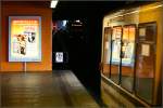 Impression aus dem Stuttgart Untergrund. Begegnung eines GT4-Stra�enbahnwagens mit einem ...