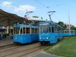 zagreb Links - Typ 101 als 17-er und Rechts - Typ KT4 als Linie 9 auf die Endhaltestelle Borongaj.