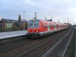 S-Bahn Rhein-Ruhr Die S2 aus Dortmund nach Duisburg bei der Einfahrt in Gelsenkirchen Hbf.(24.10.2007)