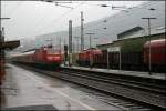 143 208 ist soeben in Plettenberg mit der RB 39159 ...