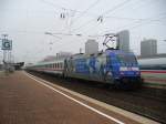 Abfahrbereit an Gleis 10 steht die BR 101 102 Azubis ...