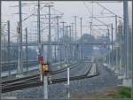 Kreuzungsgleis RhB bei Zizers, daneben die Doppelspur SBB Chur - ...